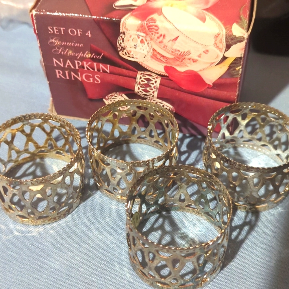 Set of 4 Genuine Silver plated Napkin Rings